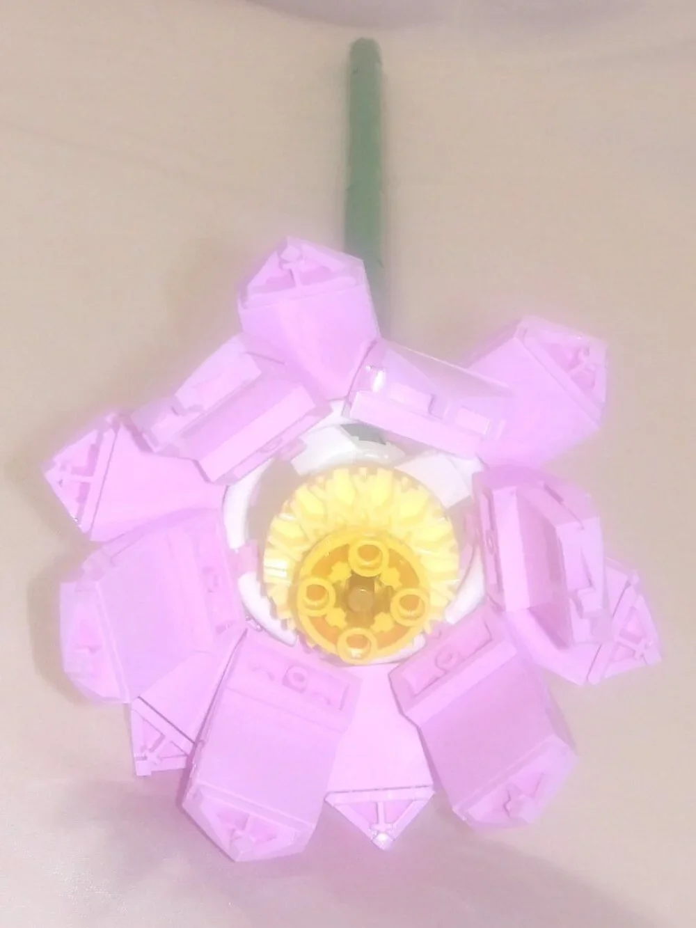 LEGO Botanical Flowers - 1 pcs Lotus Pink - Individual Sale 40647 + Free Gift - Picture 4 of 5